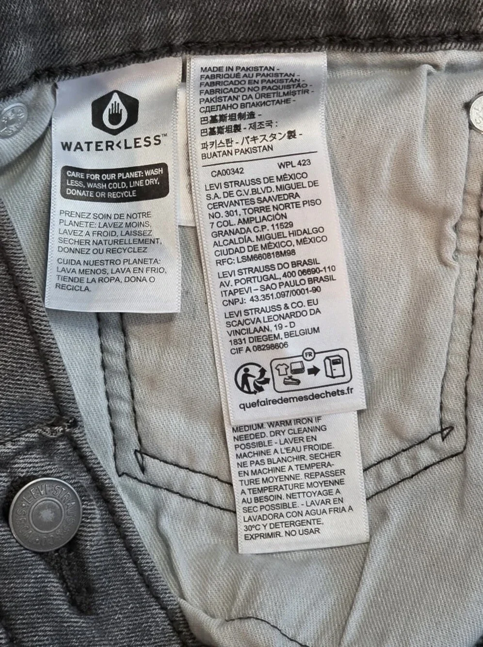 Levi's 541 Athletic Taper Jeans Mens 42x30 Grey Stretch Denim NWT New With Tags